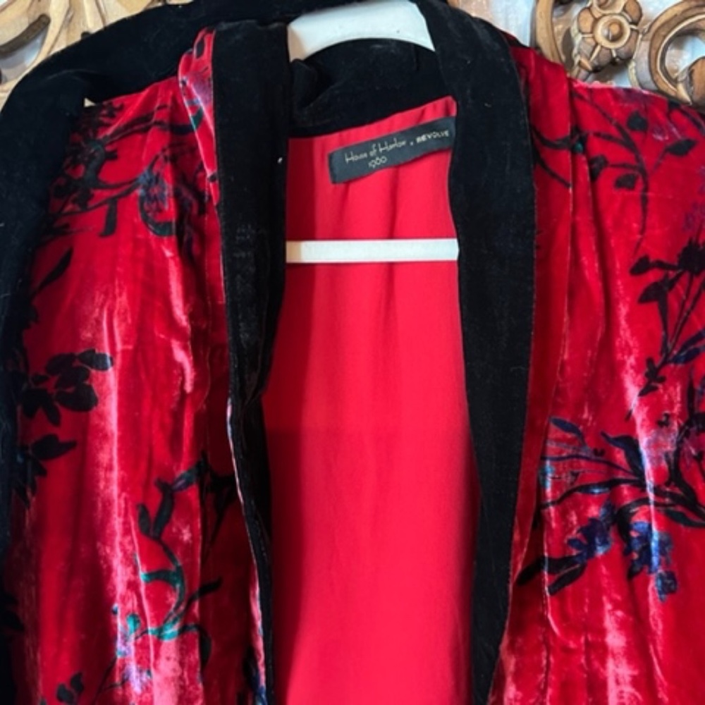 House of Harlow Velvet Burnout Kimono - Picture 2 of 3